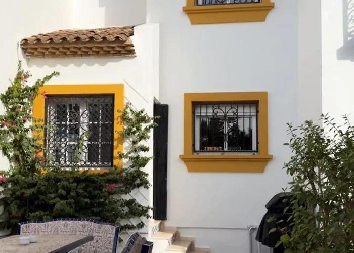Amazing 6 Bed Townhouse Villa Valencia